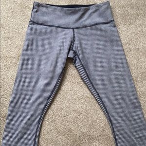 black and white lululemon leggings